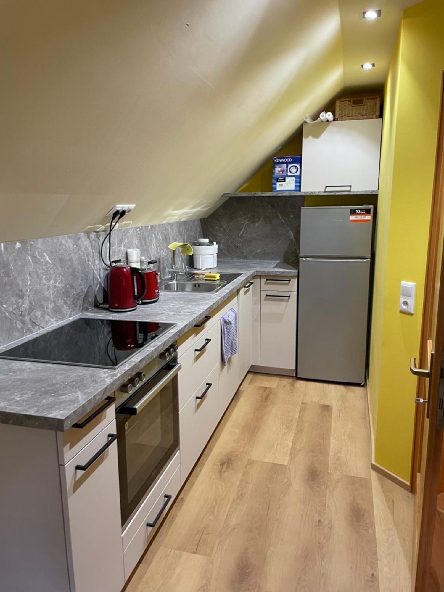 פלדקירש Neu Renoviertes 2Zi Appartment Im Dg מראה חיצוני תמונה