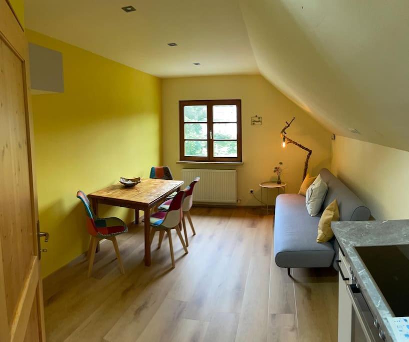 פלדקירש Neu Renoviertes 2Zi Appartment Im Dg מראה חיצוני תמונה